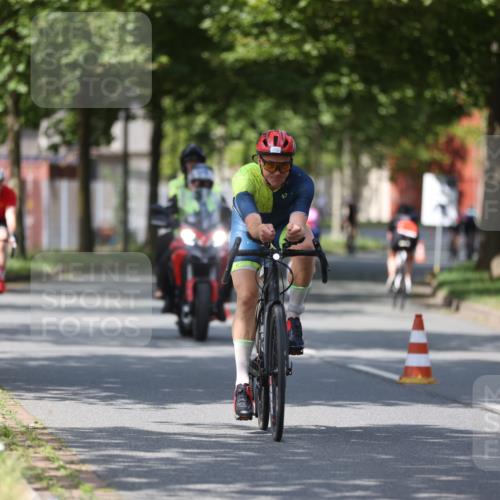 10.08.2025 - GEWOBA Citytriathlon Bremen Yannick Fuchs http://msf.ph/oto/8548181 10.08.2025 12:13:14 Radfahren 675, 760, 767, 774, 1013, 1026 meine-sportfotos.de