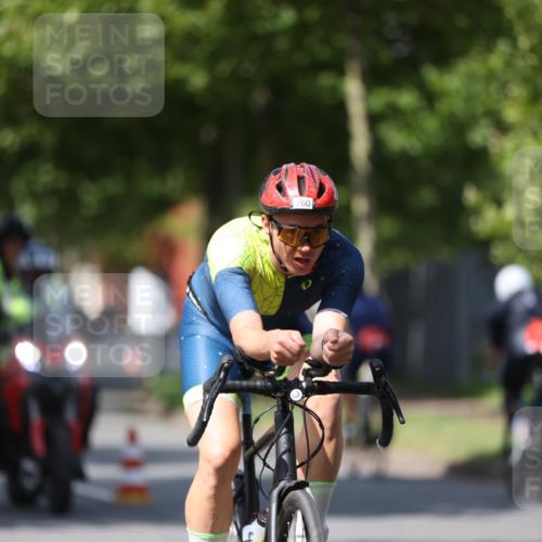 10.08.2025 - GEWOBA Citytriathlon Bremen Yannick Fuchs http://msf.ph/oto/8548185 10.08.2025 12:13:15 Radfahren 760, 767, 774, 1013, 1026 meine-sportfotos.de