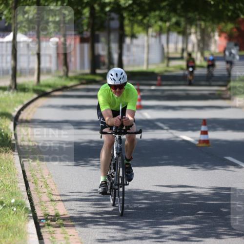 10.08.2025 - GEWOBA Citytriathlon Bremen Yannick Fuchs http://msf.ph/oto/8548191 10.08.2025 13:10:51 Radfahren 722, 834, 858, 872, 891, 935, 1031 meine-sportfotos.de
