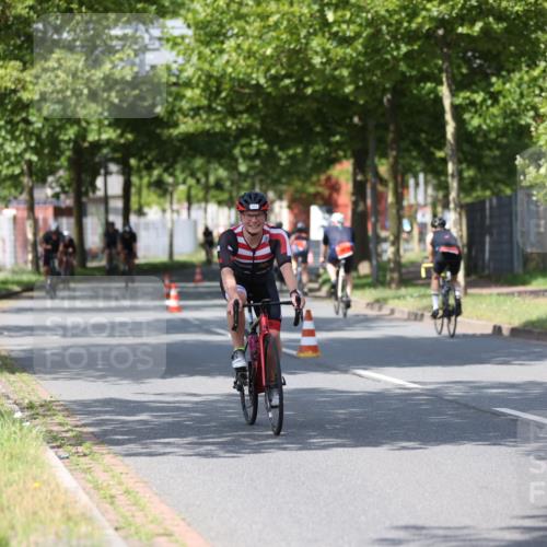 10.08.2025 - GEWOBA Citytriathlon Bremen Yannick Fuchs http://msf.ph/oto/8548263 10.08.2025 12:13:37 Radfahren 552, 612, 621, 649, 664, 770, 774, 776, 823, 916, 1017 meine-sportfotos.de