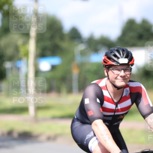 10.08.2025 - GEWOBA Citytriathlon Bremen Yannick Fuchs http://msf.ph/oto/8548276 10.08.2025 12:13:38 Radfahren 552, 612, 621, 649, 664, 770, 774, 776, 823, 916, 1017 meine-sportfotos.de