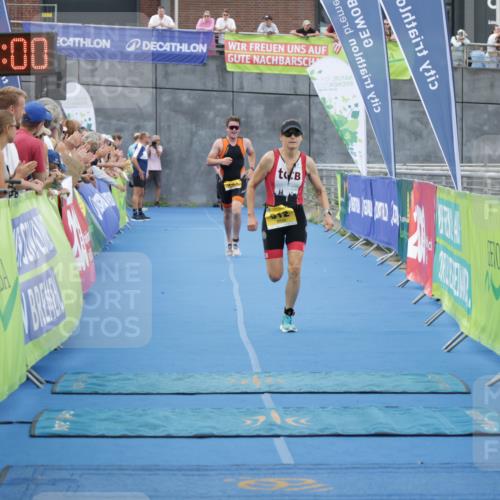 10.08.2025 - GEWOBA Citytriathlon Bremen H.Heesch http://msf.ph/oto/8548286 10.08.2025 11:33:42 Ziel 353, 491, 512 meine-sportfotos.de