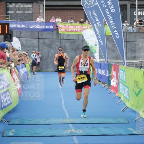 10.08.2025 - GEWOBA Citytriathlon Bremen H.Heesch http://msf.ph/oto/8548293 10.08.2025 11:33:43 Ziel 353, 491, 512 meine-sportfotos.de