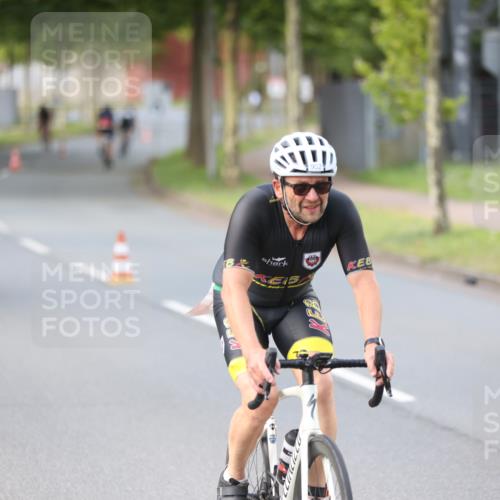 10.08.2025 - GEWOBA Citytriathlon Bremen Yannick Fuchs http://msf.ph/oto/8548299 10.08.2025 13:12:41 Radfahren 575, 582, 789, 895, 902, 924, 1028, 1035 meine-sportfotos.de