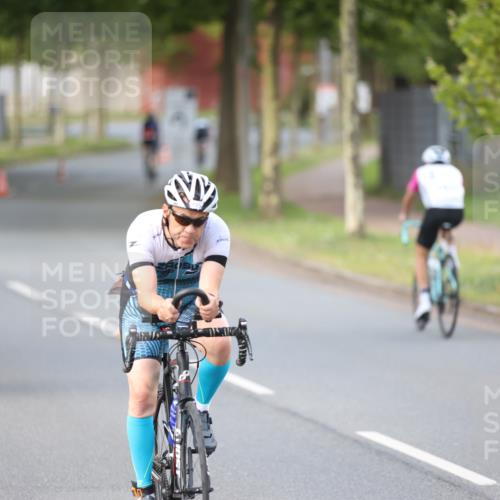 10.08.2025 - GEWOBA Citytriathlon Bremen Yannick Fuchs http://msf.ph/oto/8548310 10.08.2025 13:12:43 Radfahren 575, 582, 789, 895, 902, 924, 1028, 1035 meine-sportfotos.de