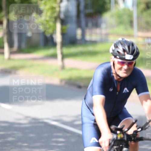 10.08.2025 - GEWOBA Citytriathlon Bremen Yannick Fuchs http://msf.ph/oto/8548346 10.08.2025 13:13:34 Radfahren 742, 781, 784, 790, 905, 982, 1015, 1029, 1039 meine-sportfotos.de