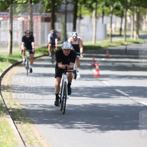 10.08.2025 - GEWOBA Citytriathlon Bremen Yannick Fuchs http://msf.ph/oto/8548376 10.08.2025 13:13:43 Radfahren 742, 781, 784, 790, 905, 982, 1015, 1033 meine-sportfotos.de