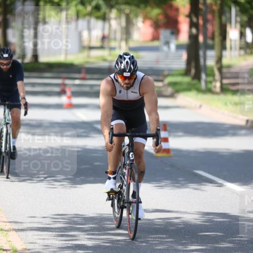 10.08.2025 - GEWOBA Citytriathlon Bremen Yannick Fuchs http://msf.ph/oto/8548387 10.08.2025 13:13:45 Radfahren 742, 781, 784, 790, 982, 1015, 1033 meine-sportfotos.de
