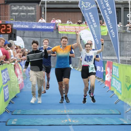 10.08.2025 - GEWOBA Citytriathlon Bremen H.Heesch http://msf.ph/oto/8548388 10.08.2025 11:34:05 Ziel 31, 35, 352 meine-sportfotos.de