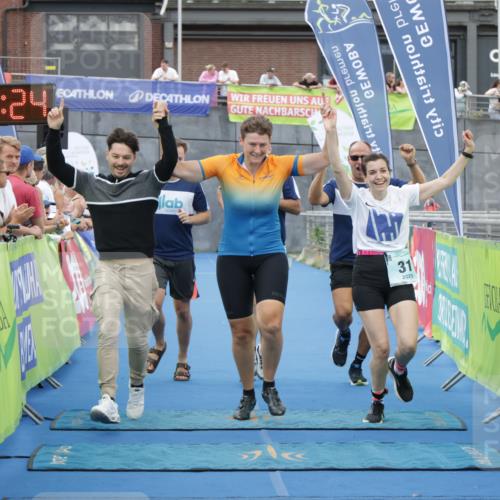 10.08.2025 - GEWOBA Citytriathlon Bremen H.Heesch http://msf.ph/oto/8548398 10.08.2025 11:34:06 Ziel 31, 35, 352 meine-sportfotos.de