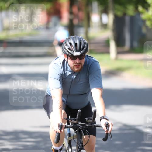 10.08.2025 - GEWOBA Citytriathlon Bremen Yannick Fuchs http://msf.ph/oto/8548403 10.08.2025 13:13:48 Radfahren 742, 781, 784, 790, 982, 1033 meine-sportfotos.de