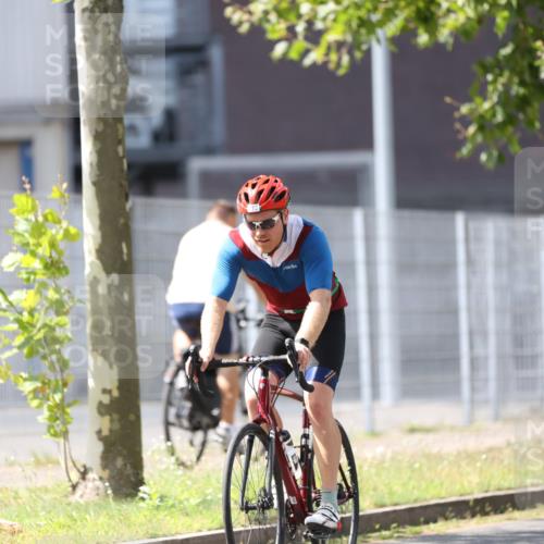 10.08.2025 - GEWOBA Citytriathlon Bremen Yannick Fuchs http://msf.ph/oto/8548417 10.08.2025 13:14:43 Radfahren 772, 877 meine-sportfotos.de