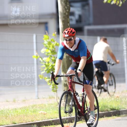 10.08.2025 - GEWOBA Citytriathlon Bremen Yannick Fuchs http://msf.ph/oto/8548418 10.08.2025 13:14:44 Radfahren 772, 877 meine-sportfotos.de
