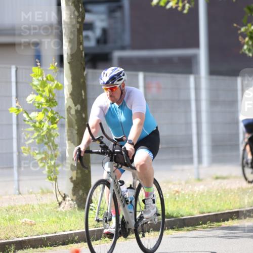 10.08.2025 - GEWOBA Citytriathlon Bremen Yannick Fuchs http://msf.ph/oto/8548421 10.08.2025 13:14:45 Radfahren 772, 877 meine-sportfotos.de