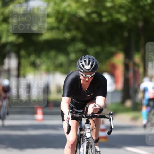 10.08.2025 - GEWOBA Citytriathlon Bremen Yannick Fuchs http://msf.ph/oto/8548435 10.08.2025 12:14:02 Radfahren 568, 587, 590, 615, 616, 689, 733, 788, 863, 873, 950, 951, 1030 meine-sportfotos.de