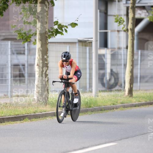 10.08.2025 - GEWOBA Citytriathlon Bremen Yannick Fuchs http://msf.ph/oto/8548442 10.08.2025 13:15:04 Radfahren 765, 826, 913 meine-sportfotos.de
