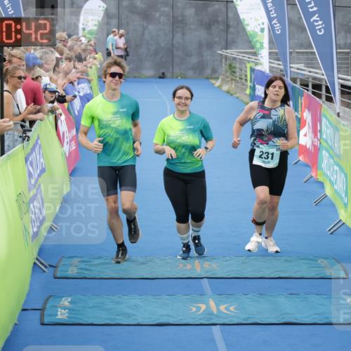 10.08.2025 - GEWOBA Citytriathlon Bremen H.Heesch http://msf.ph/oto/8548444 10.08.2025 11:34:24 Ziel 231, 413 meine-sportfotos.de