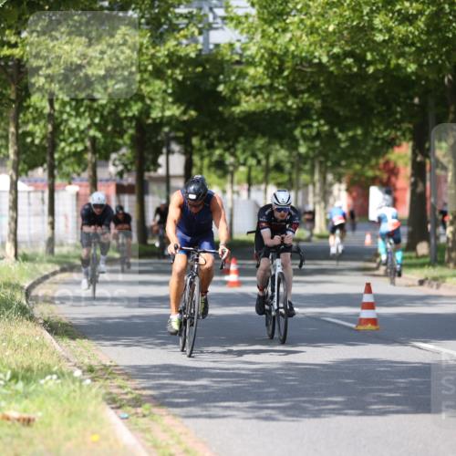 10.08.2025 - GEWOBA Citytriathlon Bremen Yannick Fuchs http://msf.ph/oto/8548445 10.08.2025 12:14:04 Radfahren 568, 587, 590, 615, 616, 630, 689, 733, 788, 863, 873, 950, 951, 1030 meine-sportfotos.de