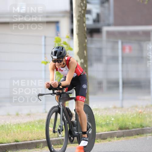 10.08.2025 - GEWOBA Citytriathlon Bremen Yannick Fuchs http://msf.ph/oto/8548446 10.08.2025 13:15:05 Radfahren 765, 826, 913 meine-sportfotos.de