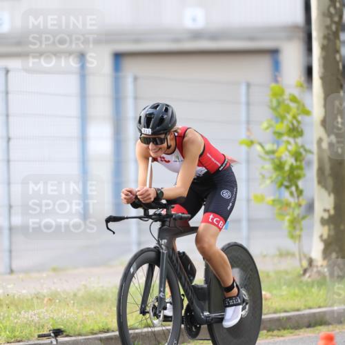 10.08.2025 - GEWOBA Citytriathlon Bremen Yannick Fuchs http://msf.ph/oto/8548448 10.08.2025 13:15:05 Radfahren 765, 826, 913 meine-sportfotos.de