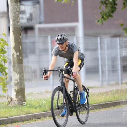 10.08.2025 - GEWOBA Citytriathlon Bremen Yannick Fuchs http://msf.ph/oto/8548463 10.08.2025 13:15:12 Radfahren 736, 765, 826, 913, 969 meine-sportfotos.de