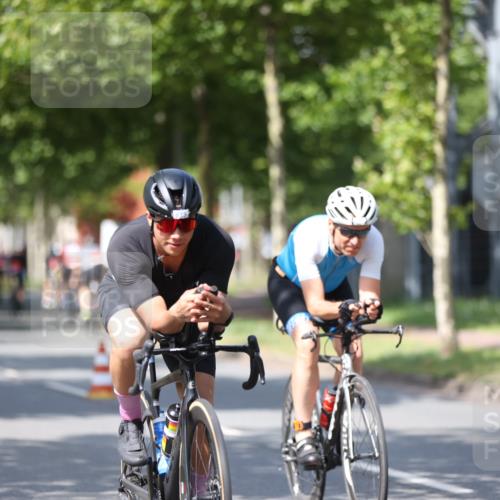 10.08.2025 - GEWOBA Citytriathlon Bremen Yannick Fuchs http://msf.ph/oto/8548473 10.08.2025 12:14:08 Radfahren 587, 590, 615, 616, 630, 689, 733, 788, 793, 801, 863, 873, 950, 951, 1030 meine-sportfotos.de