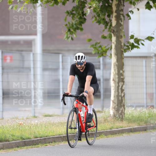 10.08.2025 - GEWOBA Citytriathlon Bremen Yannick Fuchs http://msf.ph/oto/8548501 10.08.2025 13:15:23 Radfahren 736, 749, 758, 765, 826, 940, 969 meine-sportfotos.de