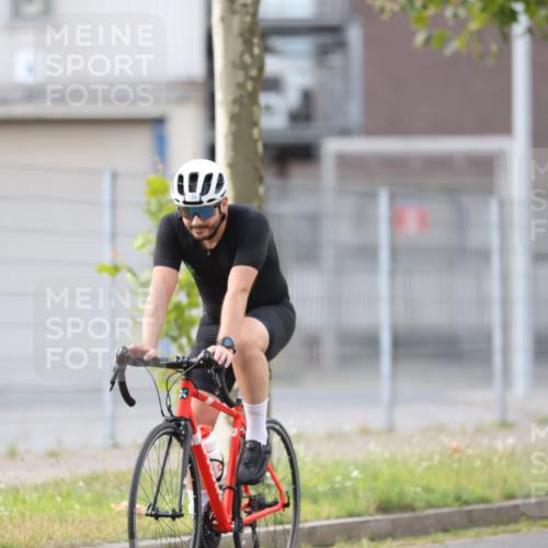 10.08.2025 - GEWOBA Citytriathlon Bremen Yannick Fuchs http://msf.ph/oto/8548502 10.08.2025 13:15:24 Radfahren 736, 749, 758, 765, 940, 969 meine-sportfotos.de