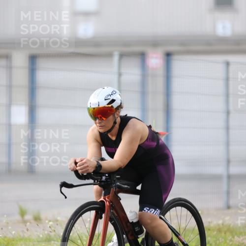 10.08.2025 - GEWOBA Citytriathlon Bremen Yannick Fuchs http://msf.ph/oto/8548512 10.08.2025 13:15:27 Radfahren 636, 736, 749, 758, 765, 940, 969, 1025 meine-sportfotos.de