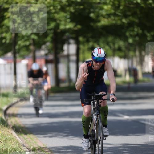10.08.2025 - GEWOBA Citytriathlon Bremen Yannick Fuchs http://msf.ph/oto/8548513 10.08.2025 12:14:18 Radfahren 587, 615, 616, 630, 655, 681, 689, 708, 735, 788, 793, 801, 888, 1030 meine-sportfotos.de