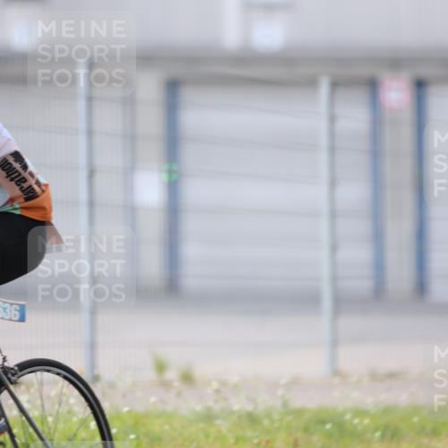 10.08.2025 - GEWOBA Citytriathlon Bremen Yannick Fuchs http://msf.ph/oto/8548556 10.08.2025 13:15:42 Radfahren 636, 843, 940, 1025 meine-sportfotos.de