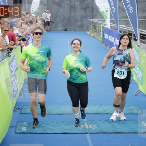 10.08.2025 - GEWOBA Citytriathlon Bremen H.Heesch http://msf.ph/oto/8548564 10.08.2025 11:34:25 Ziel 231, 413 meine-sportfotos.de
