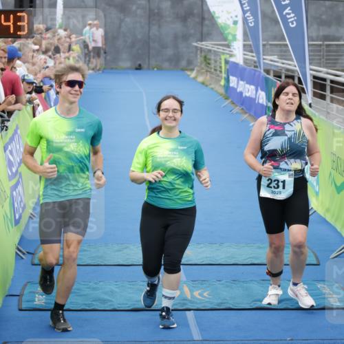 10.08.2025 - GEWOBA Citytriathlon Bremen H.Heesch http://msf.ph/oto/8548567 10.08.2025 11:34:25 Ziel 231, 413 meine-sportfotos.de