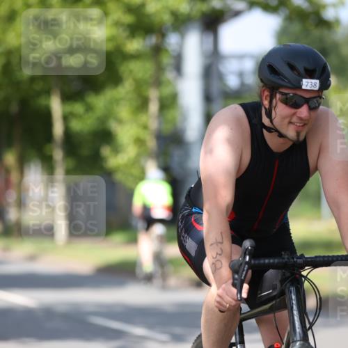 10.08.2025 - GEWOBA Citytriathlon Bremen Yannick Fuchs http://msf.ph/oto/8548587 10.08.2025 12:14:34 Radfahren 632, 655, 681, 708, 735, 736, 738, 806, 838, 888 meine-sportfotos.de