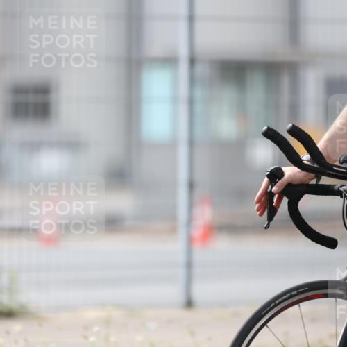 10.08.2025 - GEWOBA Citytriathlon Bremen Yannick Fuchs http://msf.ph/oto/8548588 10.08.2025 13:15:46 Radfahren 636, 843, 900, 1025 meine-sportfotos.de