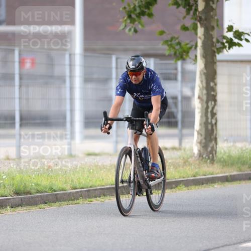 10.08.2025 - GEWOBA Citytriathlon Bremen Yannick Fuchs http://msf.ph/oto/8548590 10.08.2025 13:15:57 Radfahren 900 meine-sportfotos.de