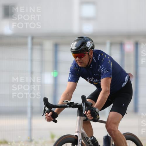 10.08.2025 - GEWOBA Citytriathlon Bremen Yannick Fuchs http://msf.ph/oto/8548602 10.08.2025 13:15:58 Radfahren 900 meine-sportfotos.de