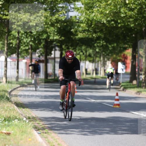 10.08.2025 - GEWOBA Citytriathlon Bremen Yannick Fuchs http://msf.ph/oto/8548611 10.08.2025 12:14:38 Radfahren 632, 681, 708, 735, 736, 738, 806, 838, 888 meine-sportfotos.de