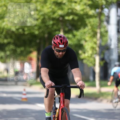 10.08.2025 - GEWOBA Citytriathlon Bremen Yannick Fuchs http://msf.ph/oto/8548617 10.08.2025 12:14:39 Radfahren 632, 635, 681, 708, 735, 736, 738, 806, 838 meine-sportfotos.de