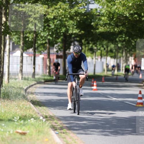 10.08.2025 - GEWOBA Citytriathlon Bremen Yannick Fuchs http://msf.ph/oto/8548628 10.08.2025 12:14:41 Radfahren 632, 635, 657, 681, 735, 736, 738, 806, 838, 895 meine-sportfotos.de