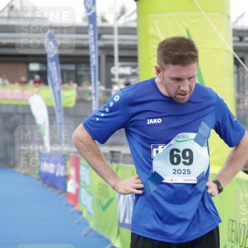 10.08.2025 - GEWOBA Citytriathlon Bremen H.Heesch http://msf.ph/oto/8548652 10.08.2025 11:35:16 Ziel 33, 69 meine-sportfotos.de