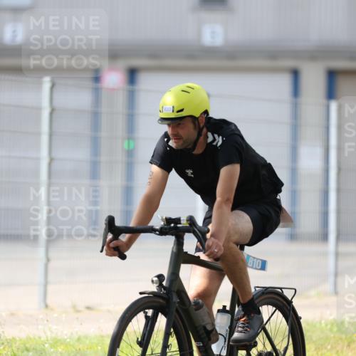 10.08.2025 - GEWOBA Citytriathlon Bremen Yannick Fuchs http://msf.ph/oto/8548653 10.08.2025 13:16:23 Radfahren 591, 632, 813, 869, 892 meine-sportfotos.de