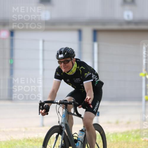 10.08.2025 - GEWOBA Citytriathlon Bremen Yannick Fuchs http://msf.ph/oto/8548678 10.08.2025 13:16:27 Radfahren 591, 632, 813, 869, 892 meine-sportfotos.de