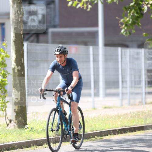 10.08.2025 - GEWOBA Citytriathlon Bremen Yannick Fuchs http://msf.ph/oto/8548690 10.08.2025 13:16:35 Radfahren 813, 869, 892 meine-sportfotos.de