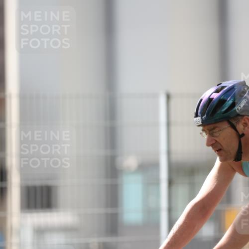 10.08.2025 - GEWOBA Citytriathlon Bremen Yannick Fuchs http://msf.ph/oto/8548702 10.08.2025 13:16:37 Radfahren 813, 869, 892 meine-sportfotos.de