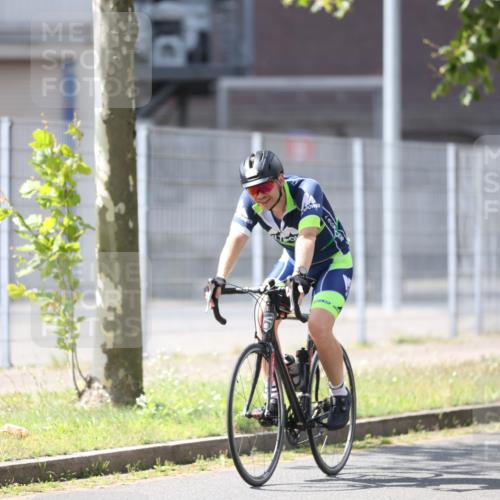 10.08.2025 - GEWOBA Citytriathlon Bremen Yannick Fuchs http://msf.ph/oto/8548716 10.08.2025 13:17:02 Radfahren 602, 720, 802, 870, 921 meine-sportfotos.de
