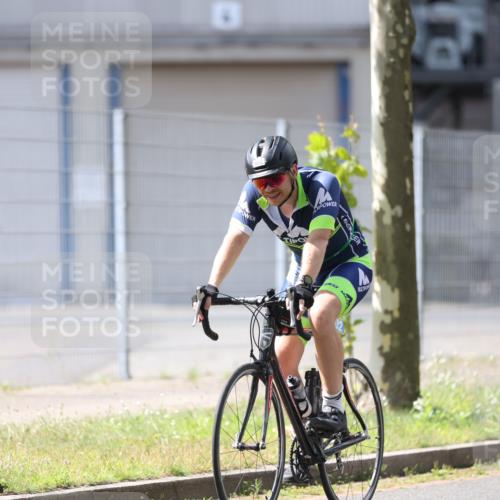 10.08.2025 - GEWOBA Citytriathlon Bremen Yannick Fuchs http://msf.ph/oto/8548720 10.08.2025 13:17:02 Radfahren 602, 720, 802, 870, 921 meine-sportfotos.de