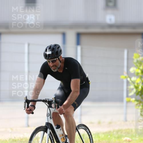 10.08.2025 - GEWOBA Citytriathlon Bremen Yannick Fuchs http://msf.ph/oto/8548726 10.08.2025 13:17:04 Radfahren 602, 720, 802, 870, 921 meine-sportfotos.de