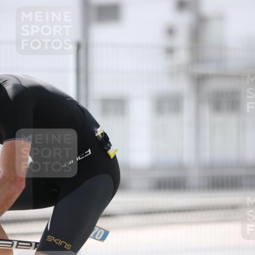 10.08.2025 - GEWOBA Citytriathlon Bremen Yannick Fuchs http://msf.ph/oto/8548736 10.08.2025 13:17:05 Radfahren 602, 720, 802, 870, 921 meine-sportfotos.de