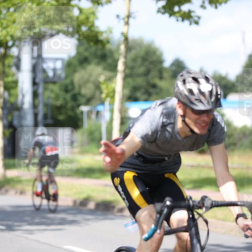10.08.2025 - GEWOBA Citytriathlon Bremen Yannick Fuchs http://msf.ph/oto/8548748 10.08.2025 12:15:00 Radfahren 551, 564, 627, 635, 657, 753, 826, 852, 857, 895, 897, 959, 1011, 1020 meine-sportfotos.de